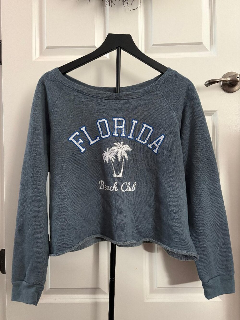 Women’s Prince Peter Florida Beach Club Blue Cropped Sweatshirt Medium